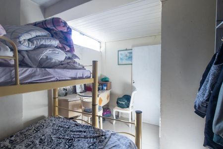 Casa à venda com 140m², 6 quartos e 3 vagas Casa à venda com 140m², 6 quartos e 3 vagasQuarto 2