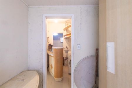 Casa à venda com 140m², 6 quartos e 3 vagas Casa à venda com 140m², 6 quartos e 3 vagasQuarto 1