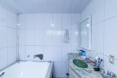 Casa à venda com 140m², 6 quartos e 3 vagas Casa à venda com 140m², 6 quartos e 3 vagasBanheiro da Suíte