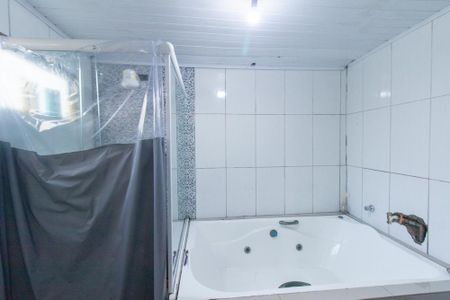 Casa à venda com 140m², 6 quartos e 3 vagas Casa à venda com 140m², 6 quartos e 3 vagasBanheiro da Suíte