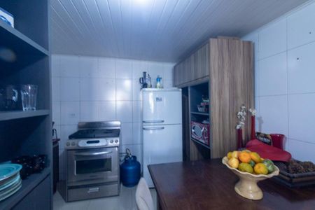 Casa à venda com 140m², 6 quartos e 3 vagas Casa à venda com 140m², 6 quartos e 3 vagasCozinha