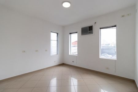 Casa à venda com 128m², 6 quartos e 2 vagas