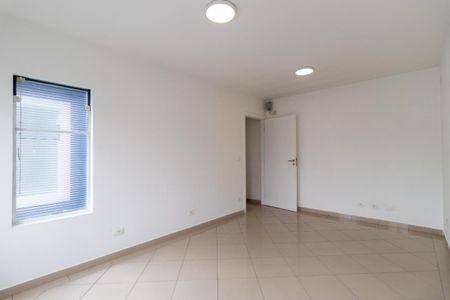 Casa à venda com 128m², 6 quartos e 2 vagas