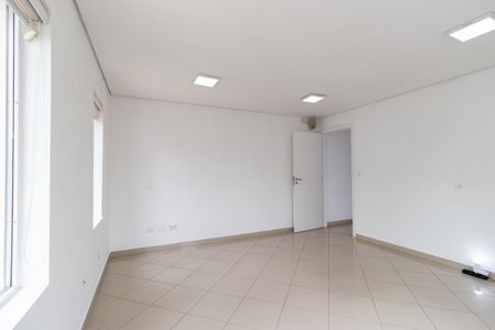 Casa à venda com 128m², 6 quartos e 2 vagas