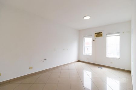 Casa à venda com 128m², 6 quartos e 2 vagas