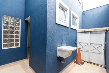 Casa à venda com 128m², 6 quartos e 2 vagas