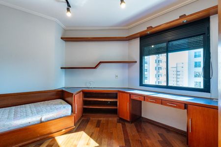Apartamento à venda com 162m², 4 quartos e 3 vagas