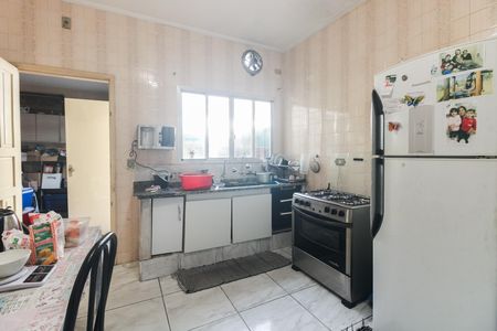 Cozinha  de casa à venda com 4 quartos, 150m² em Vila Antonina, São Paulo