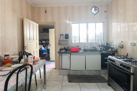 Cozinha  de casa à venda com 4 quartos, 150m² em Vila Antonina, São Paulo