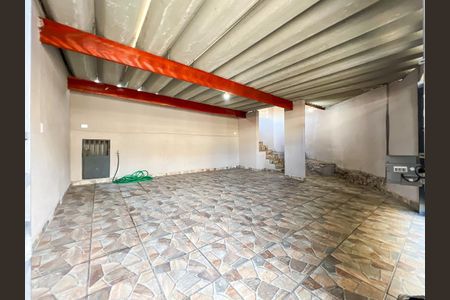 Casa à venda com 4 quartos, 203m² em Jardim Guarau, São Paulo