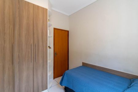 Casa à venda com 147m², 3 quartos e 2 vagas