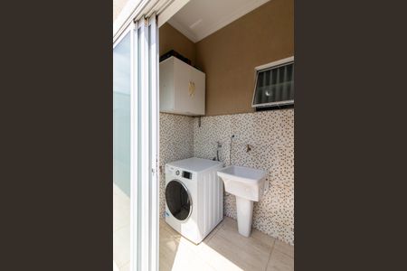 Casa à venda com 147m², 3 quartos e 2 vagas