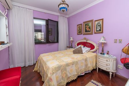 Apartamento à venda com 226m², 3 quartos e 3 vagas Apartamento à venda com 226m², 3 quartos e 3 vagasSuíte Master