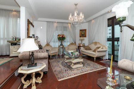 Apartamento à venda com 226m², 3 quartos e 3 vagas Apartamento à venda com 226m², 3 quartos e 3 vagasSala