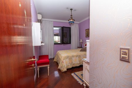 Apartamento à venda com 226m², 3 quartos e 3 vagas Apartamento à venda com 226m², 3 quartos e 3 vagasSuíte Master