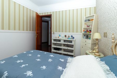 Apartamento à venda com 226m², 3 quartos e 3 vagas Apartamento à venda com 226m², 3 quartos e 3 vagasSuíte 1