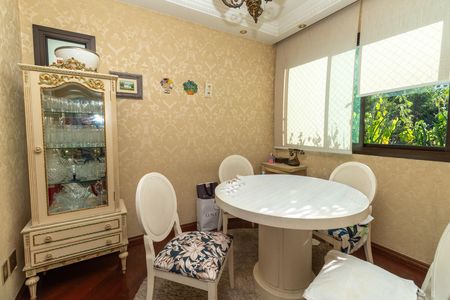Apartamento à venda com 226m², 3 quartos e 3 vagas Apartamento à venda com 226m², 3 quartos e 3 vagasCopa