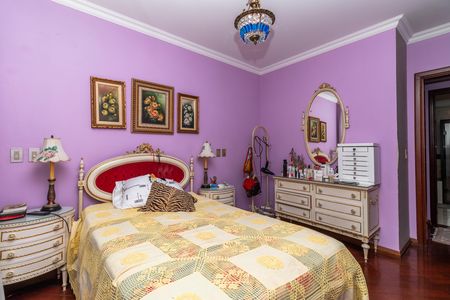 Apartamento à venda com 226m², 3 quartos e 3 vagas Apartamento à venda com 226m², 3 quartos e 3 vagasSuíte Master