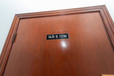 Apartamento à venda com 226m², 3 quartos e 3 vagas Apartamento à venda com 226m², 3 quartos e 3 vagasÁrea Comum - Salão de Festas
