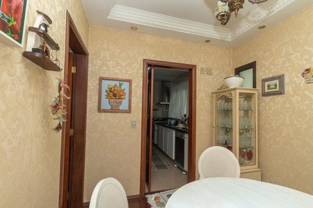 Apartamento à venda com 226m², 3 quartos e 3 vagas Apartamento à venda com 226m², 3 quartos e 3 vagasCopa