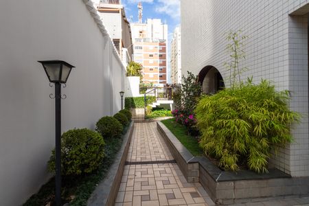 Apartamento à venda com 226m², 3 quartos e 3 vagas Apartamento à venda com 226m², 3 quartos e 3 vagasÁrea Comum