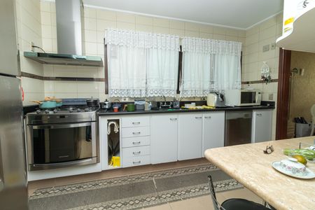 Apartamento à venda com 226m², 3 quartos e 3 vagas Apartamento à venda com 226m², 3 quartos e 3 vagasCozinha