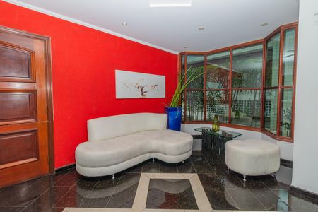 Apartamento à venda com 226m², 3 quartos e 3 vagas Apartamento à venda com 226m², 3 quartos e 3 vagasÁrea Comum - Hall