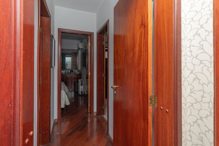 Apartamento à venda com 226m², 3 quartos e 3 vagas Apartamento à venda com 226m², 3 quartos e 3 vagasSuíte 2