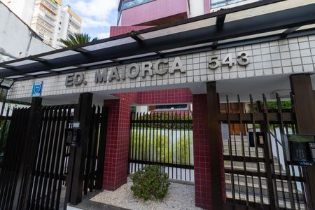 Apartamento à venda com 226m², 3 quartos e 3 vagas Apartamento à venda com 226m², 3 quartos e 3 vagasFachada e Portaria