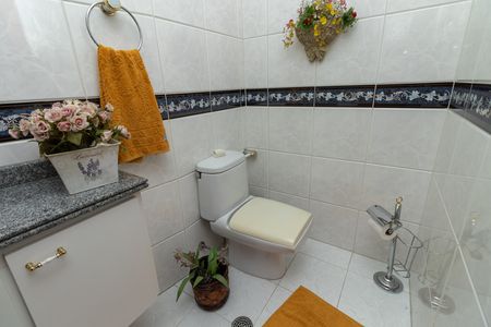 Apartamento à venda com 226m², 3 quartos e 3 vagas Apartamento à venda com 226m², 3 quartos e 3 vagasLavabo
