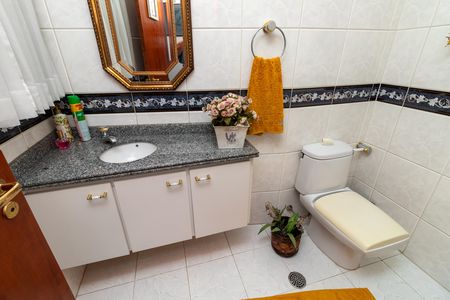 Apartamento à venda com 226m², 3 quartos e 3 vagas Apartamento à venda com 226m², 3 quartos e 3 vagasLavabo