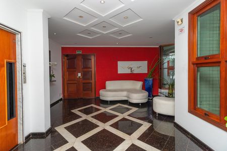 Apartamento à venda com 226m², 3 quartos e 3 vagas Apartamento à venda com 226m², 3 quartos e 3 vagasÁrea Comum - Hall