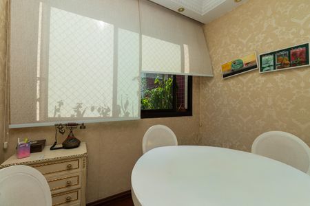 Apartamento à venda com 226m², 3 quartos e 3 vagas Apartamento à venda com 226m², 3 quartos e 3 vagasCopa