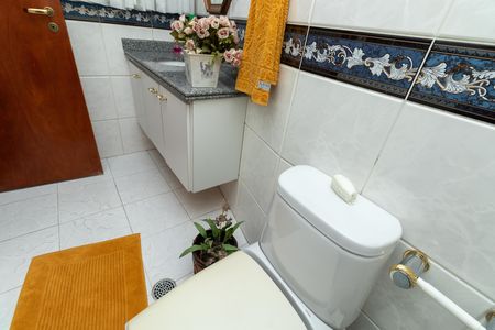 Apartamento à venda com 226m², 3 quartos e 3 vagas Apartamento à venda com 226m², 3 quartos e 3 vagasLavabo
