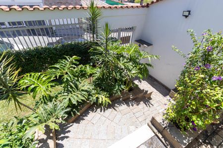 Casa à venda com 4 quartos, 170m² em Vila Sao Paulo, São Paulo