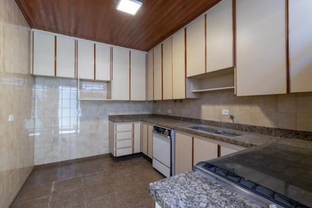 Casa à venda com 4 quartos, 170m² em Vila Sao Paulo, São Paulo