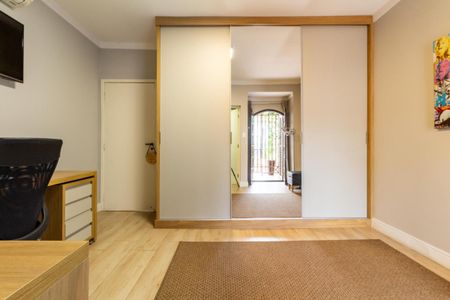 Casa à venda com 3 quartos, 151m² em Vila Mariana, São Paulo