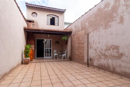 Casa à venda com 151m², 3 quartos e 1 vaga