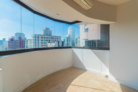 Apartamento à venda com 156m², 3 quartos e 3 vagas