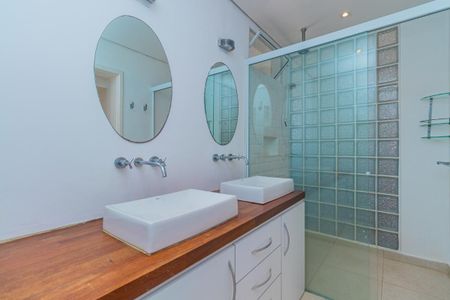 Apartamento à venda com 156m², 3 quartos e 3 vagas