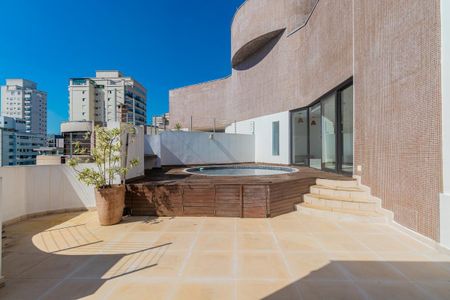 Apartamento à venda com 156m², 3 quartos e 3 vagas