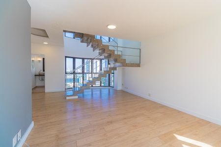 Apartamento à venda com 156m², 3 quartos e 3 vagas