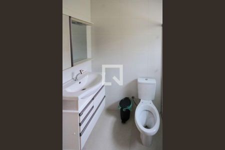 Casa à venda com 220m², 4 quartos e 2 vagas Casa à venda com 220m², 4 quartos e 2 vagasCasa 1 - Banheiro