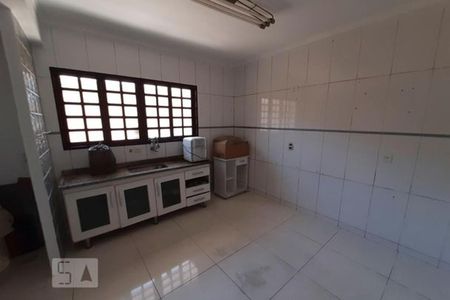 Casa à venda com 220m², 4 quartos e 2 vagas Casa à venda com 220m², 4 quartos e 2 vagasCasa 2 - Cozinha