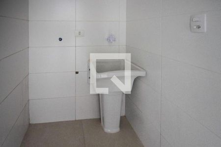 Casa à venda com 220m², 4 quartos e 2 vagas Casa à venda com 220m², 4 quartos e 2 vagasCasa 1 - Área de serviço