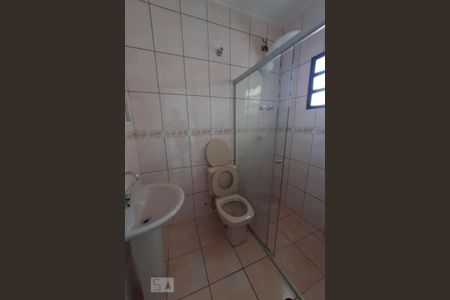 Casa à venda com 220m², 4 quartos e 2 vagas Casa à venda com 220m², 4 quartos e 2 vagasCasa 2 - Banheiro