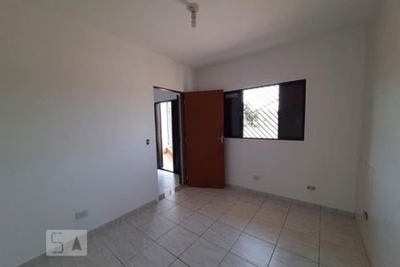 Casa à venda com 220m², 4 quartos e 2 vagas Casa à venda com 220m², 4 quartos e 2 vagasCasa 2 - Quarto