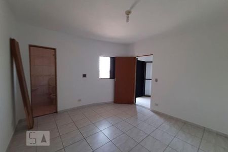 Casa à venda com 220m², 4 quartos e 2 vagas Casa à venda com 220m², 4 quartos e 2 vagasCasa 2 - Quarto