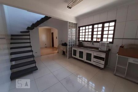 Casa à venda com 220m², 4 quartos e 2 vagas Casa à venda com 220m², 4 quartos e 2 vagasCasa 2 - Cozinha