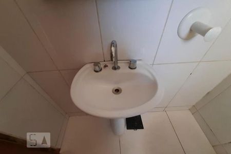 Casa à venda com 220m², 4 quartos e 2 vagas Casa à venda com 220m², 4 quartos e 2 vagasCasa 2 - Banheiro